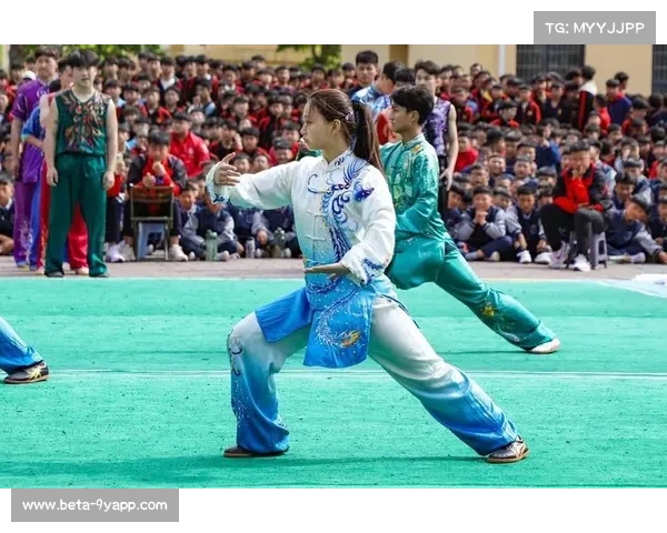 峨眉武术传人签约CFI联赛 传统武术实战化迎来全新挑战 峨眉武术传人签约CFI联赛 传统武术实战化迎来全新挑战