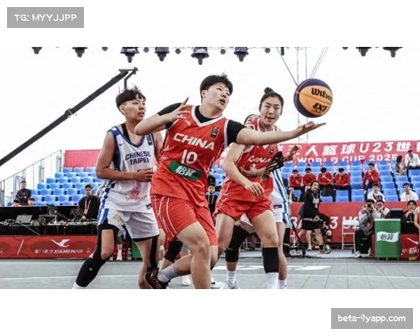 上海女篮新秀伍湘琳关键球处理能力显现